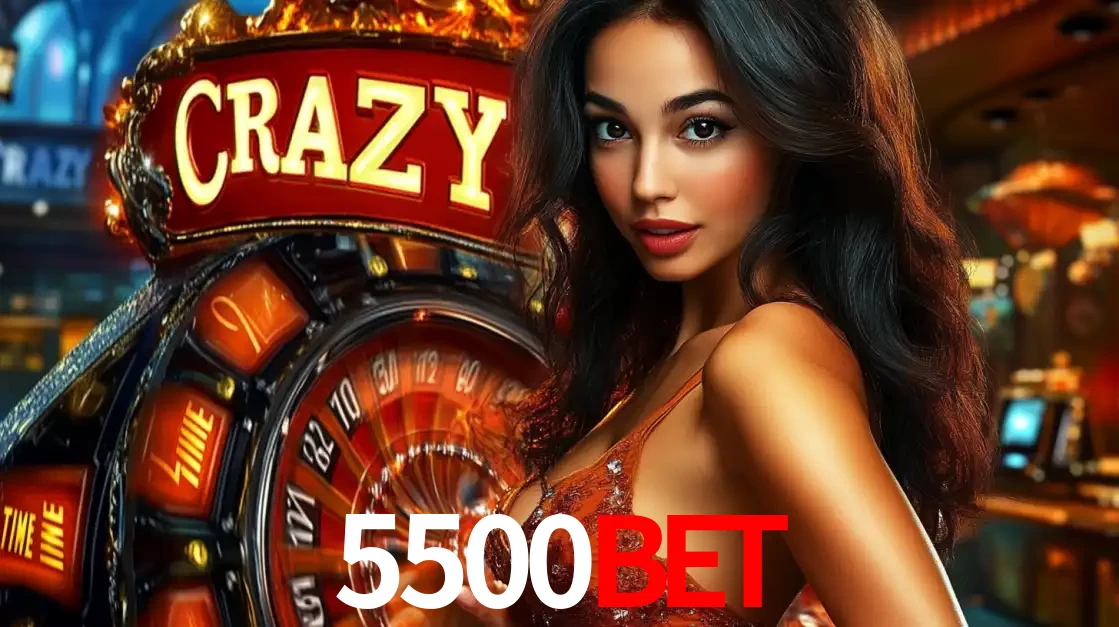 Mulher glamourosa olhando para a câmera com a roda vermelha do Crazy Time ao fundo em um ambiente de cassino, destacando a emoção dos jogos ao vivo no 5500bet.